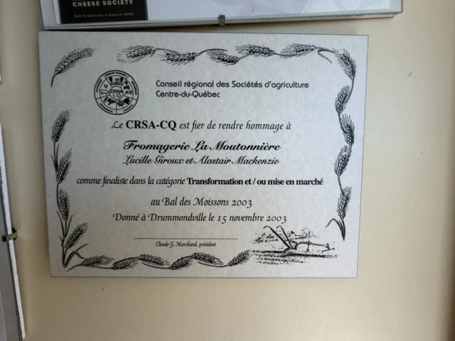 Certificat de reconnaissance remis à la fromagerie