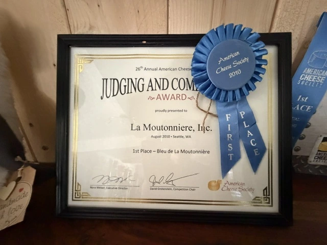 Diplôme American Cheese Society 2010, Seattle WA, 1re place Bleu de La Moutonnière, photographié
